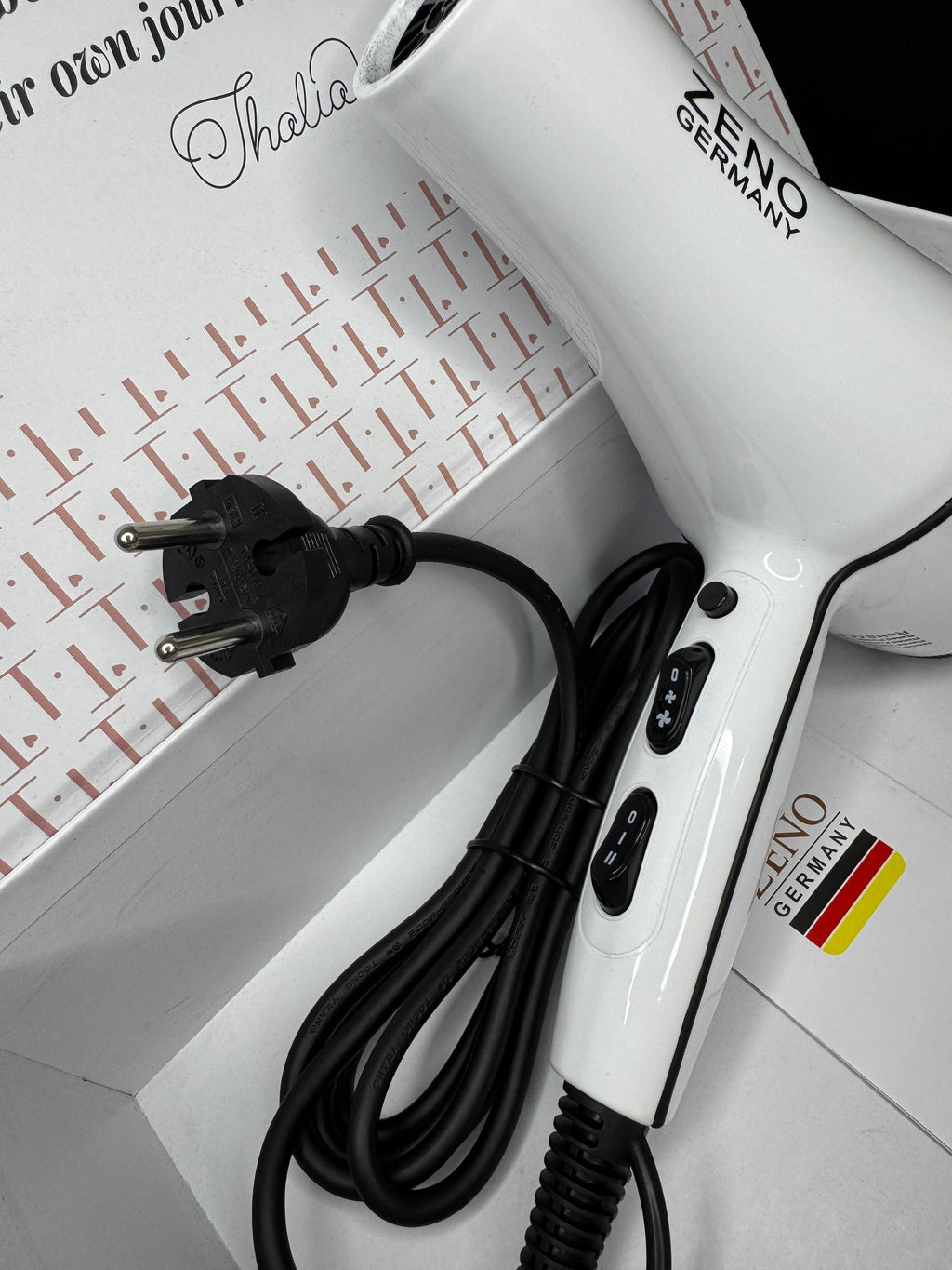 Shiptonic/ZENO Germany Pro hajszárító - Gyorsan szárító és sima felületű (fehér)